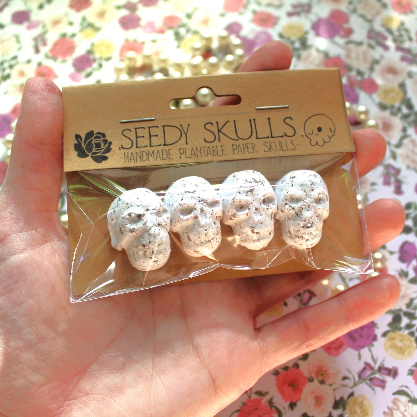 4 Pack White Plantable Paper Skulls / Seed Bombs / Seedy Skulls Pack / Recycled Paper Pulp Craft / Spring Summer Small Gift / Skull Flowers